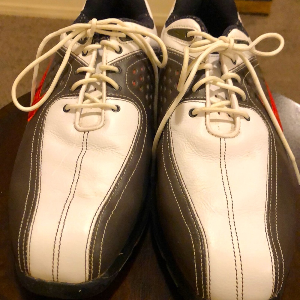 SOLD!!! Nike Golfing Shoes